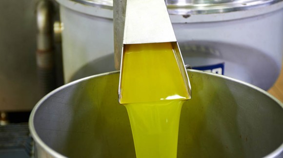 Aumenta el precio del aceite de oliva, manteniendo pocas diferencias entre las distintas calidades