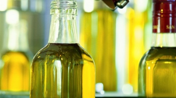 El precio del aceite de oliva se recupera un poco por la falta de lluvia